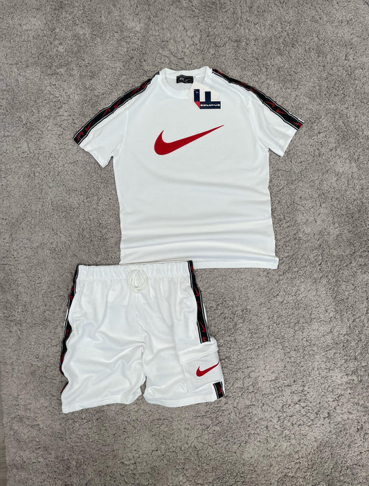 Conjunto de verano NIKE blanco