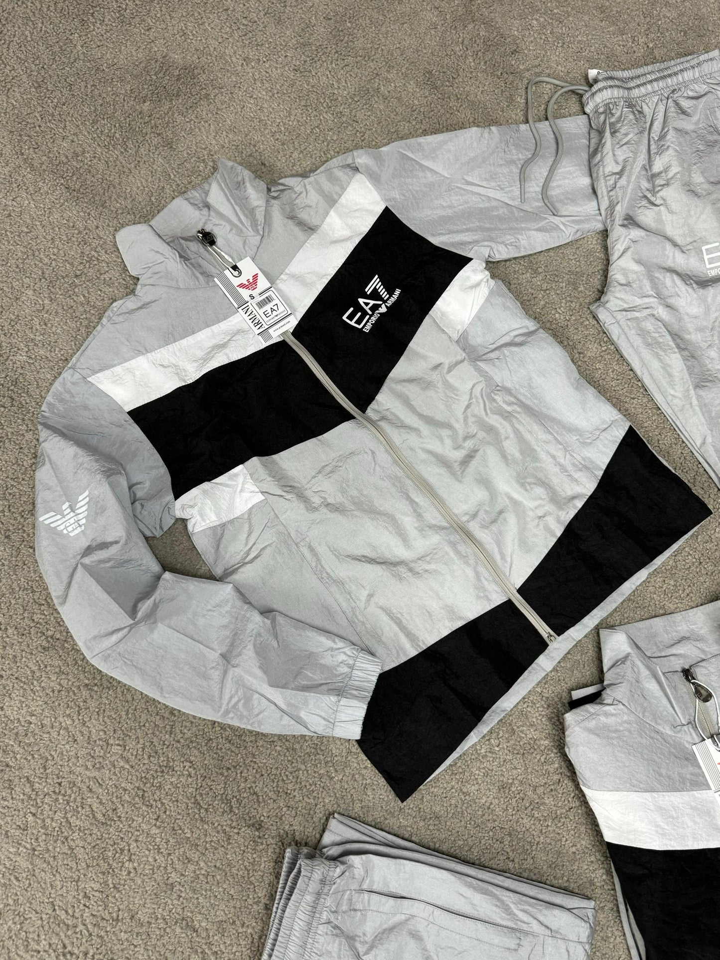 Chandal Armani (Gris) Max calidad