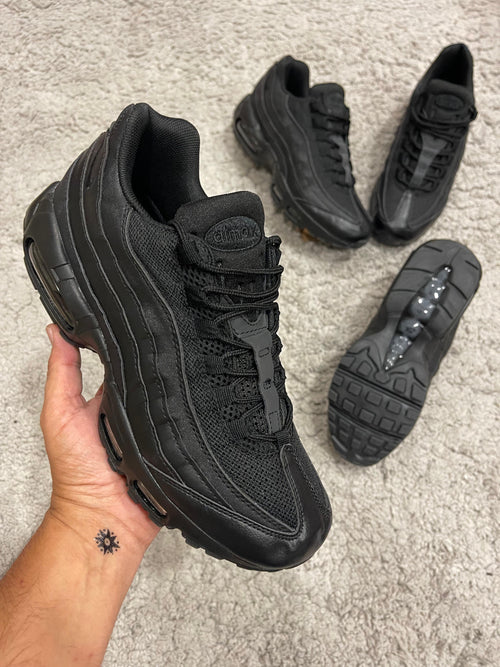 Nike Air Max negras