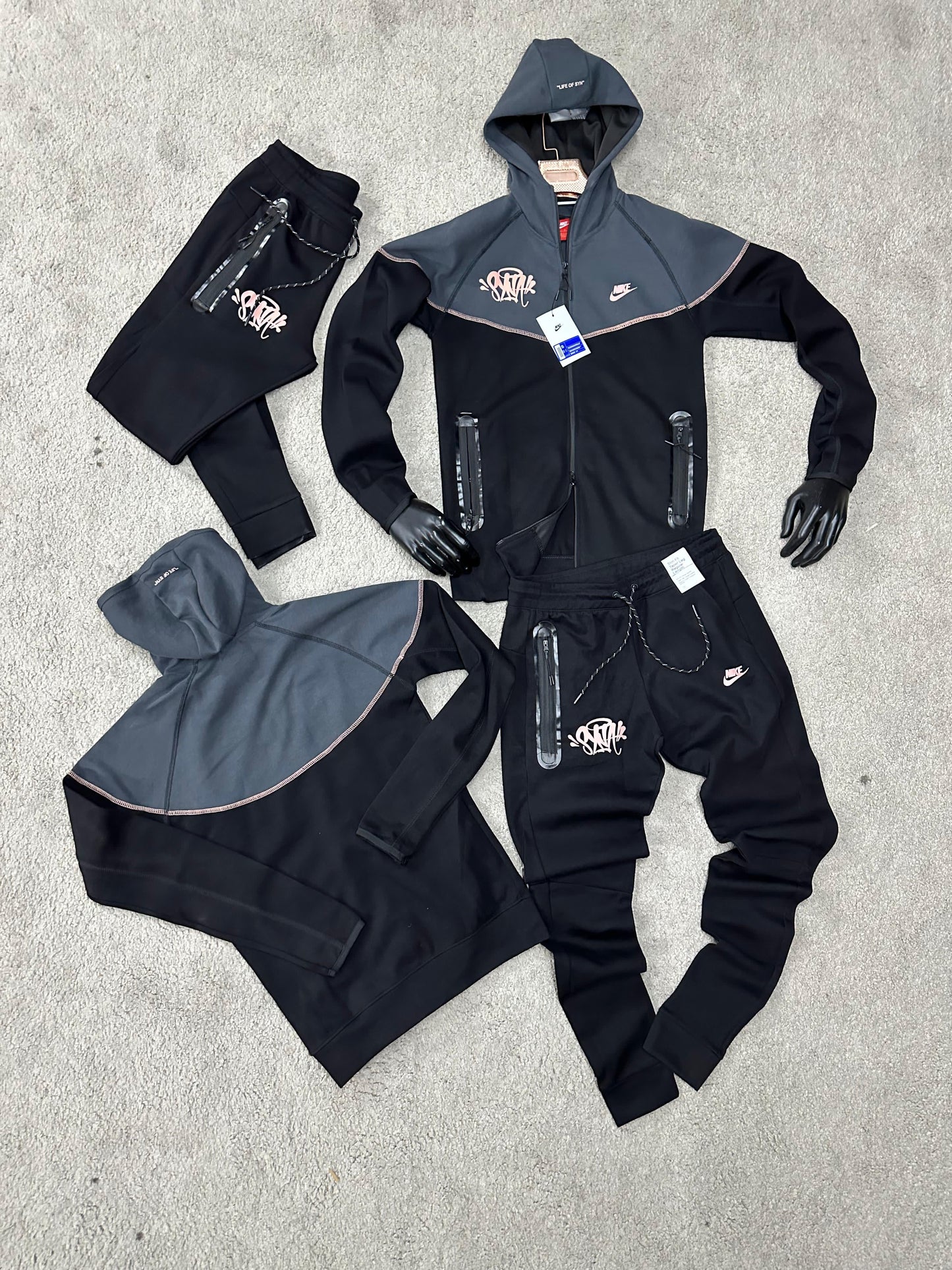 Nike Tech x Syna World/ 15€