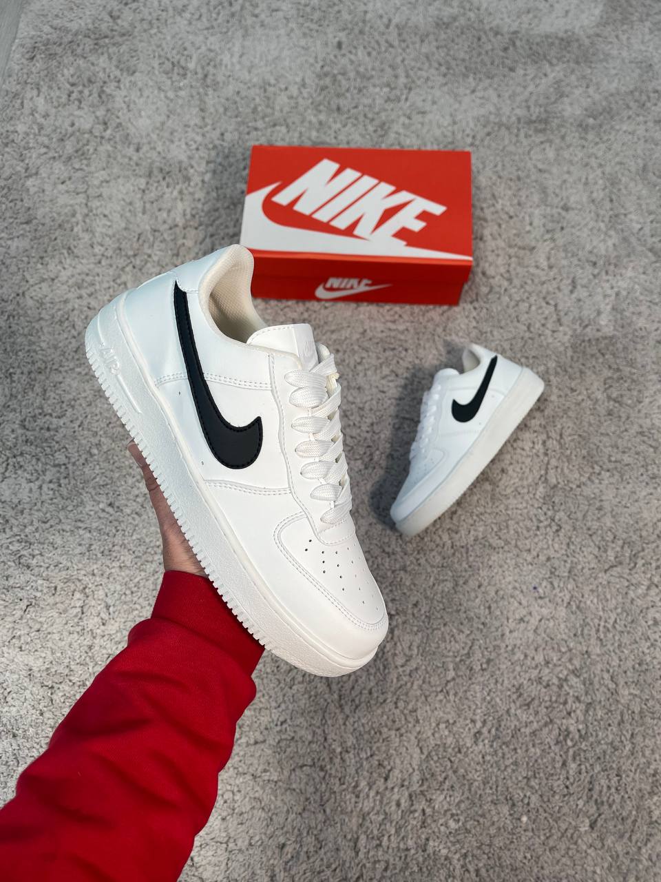 Air Force 1 logo negro "Baja calidad"