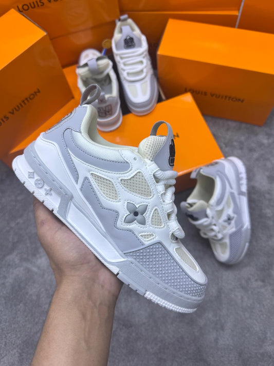 Louis Vuitton LV Skate gris y blanco