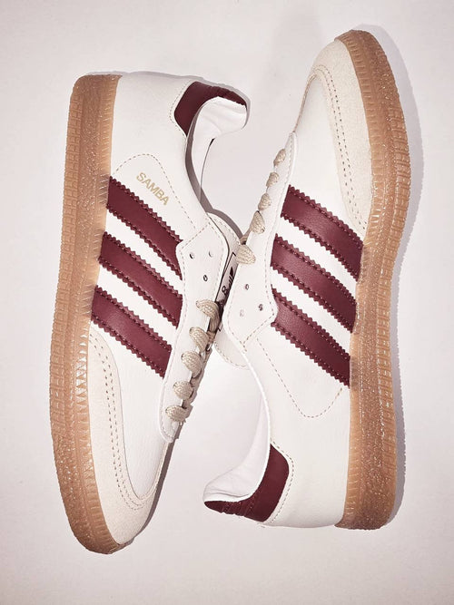 Zapatillas Adidas logo burdeos