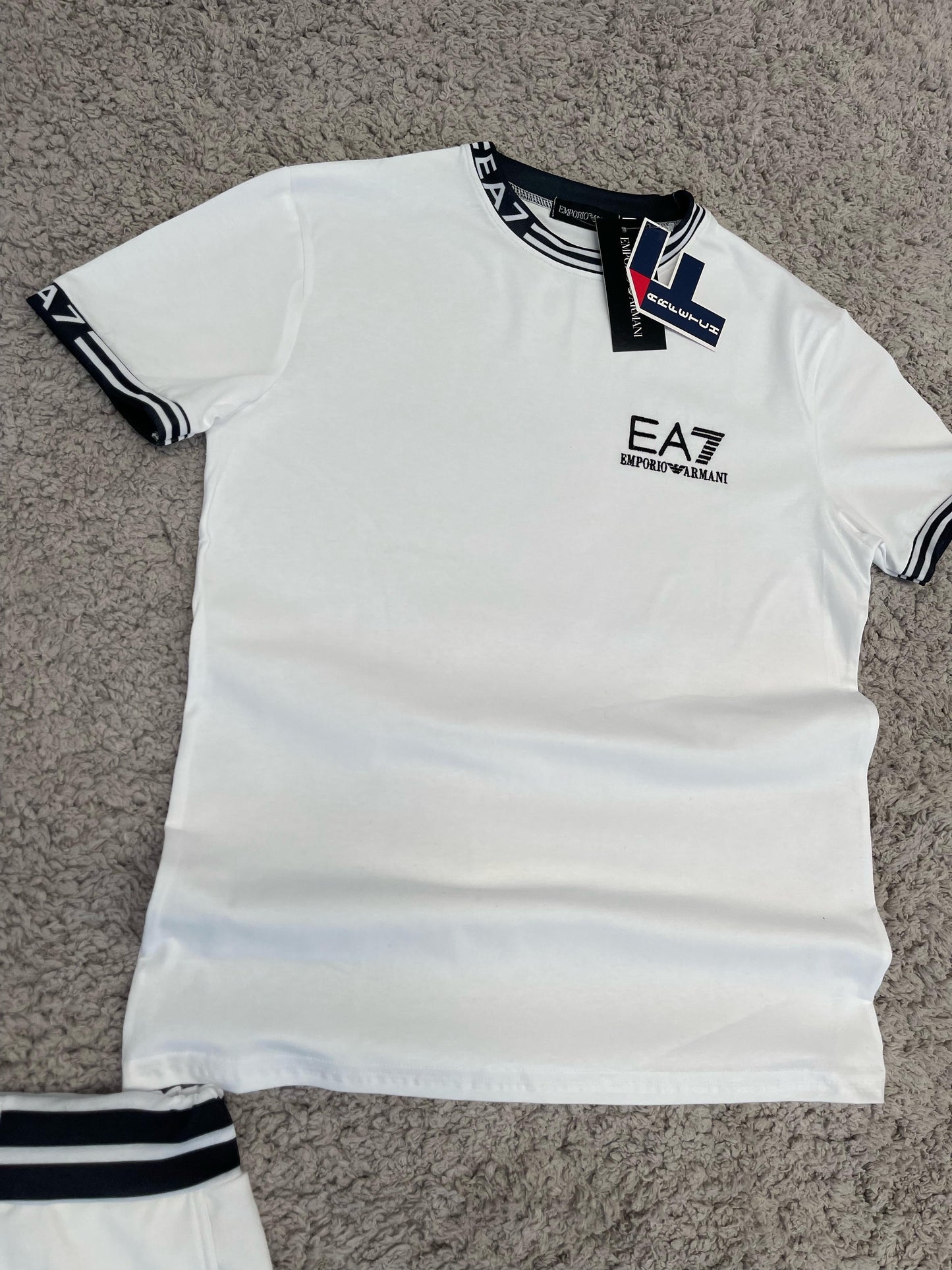 Conjunto de verano EA7