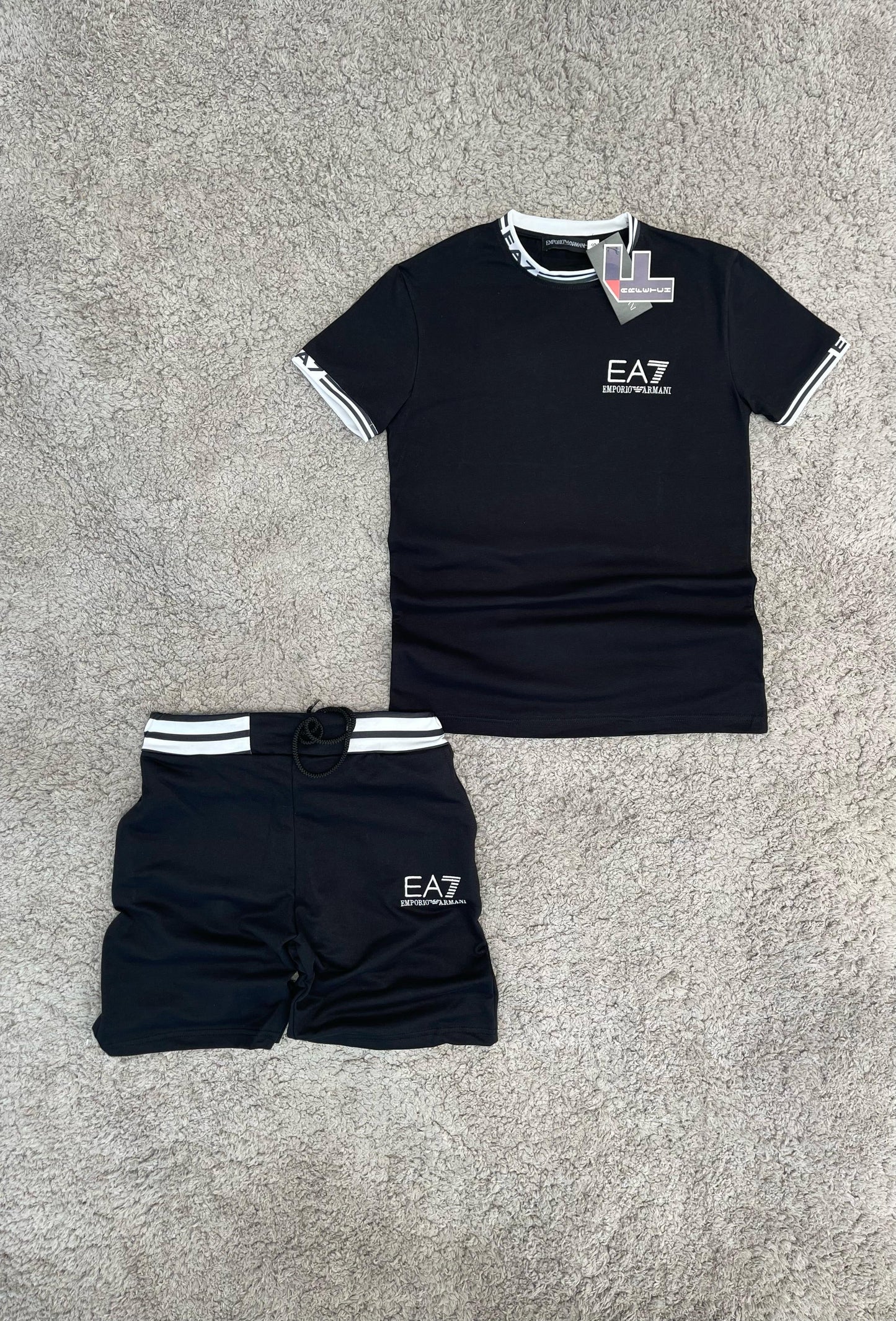 Conjunto de verano EA7