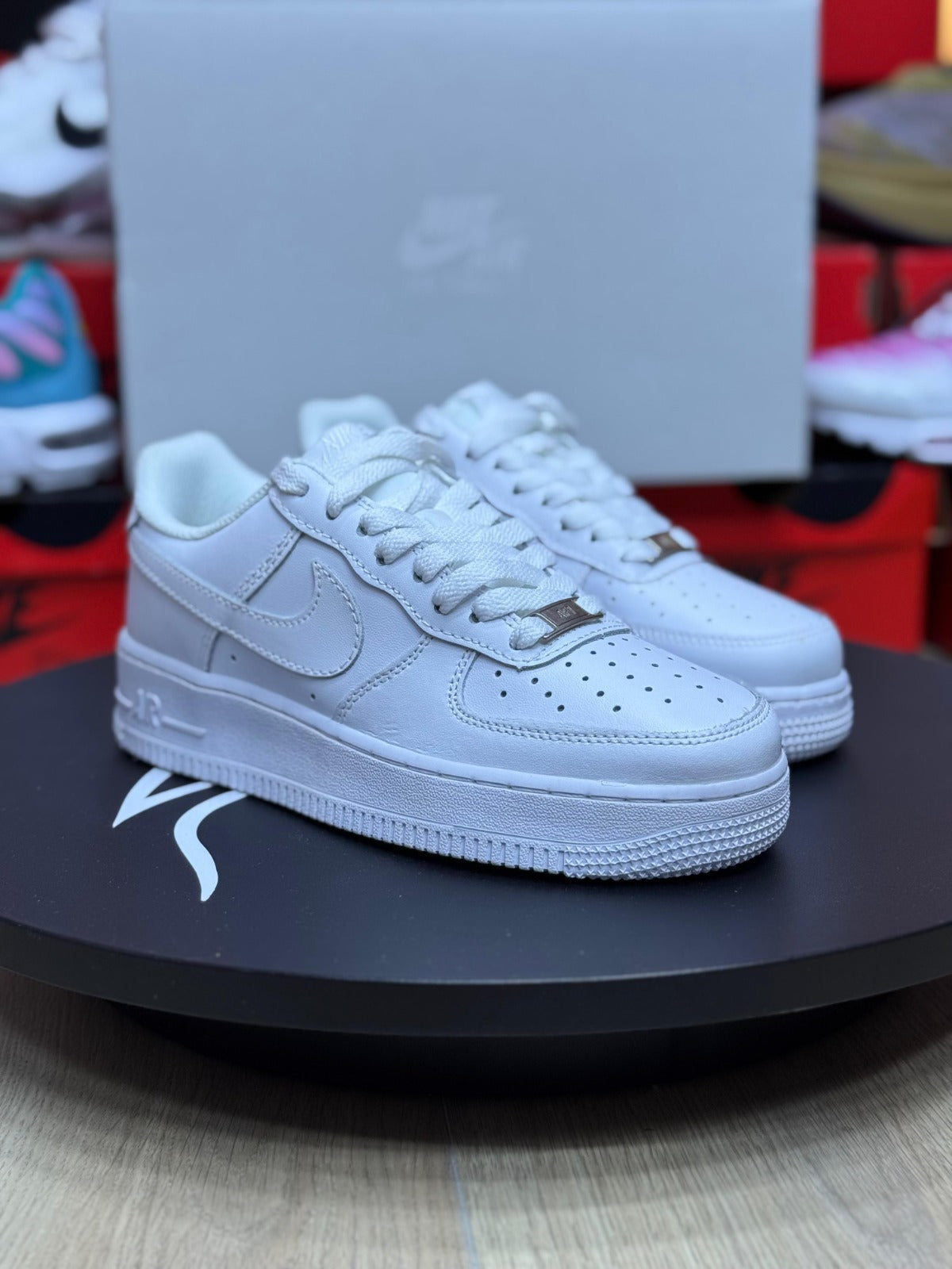 AIR FORCE BLANCAS