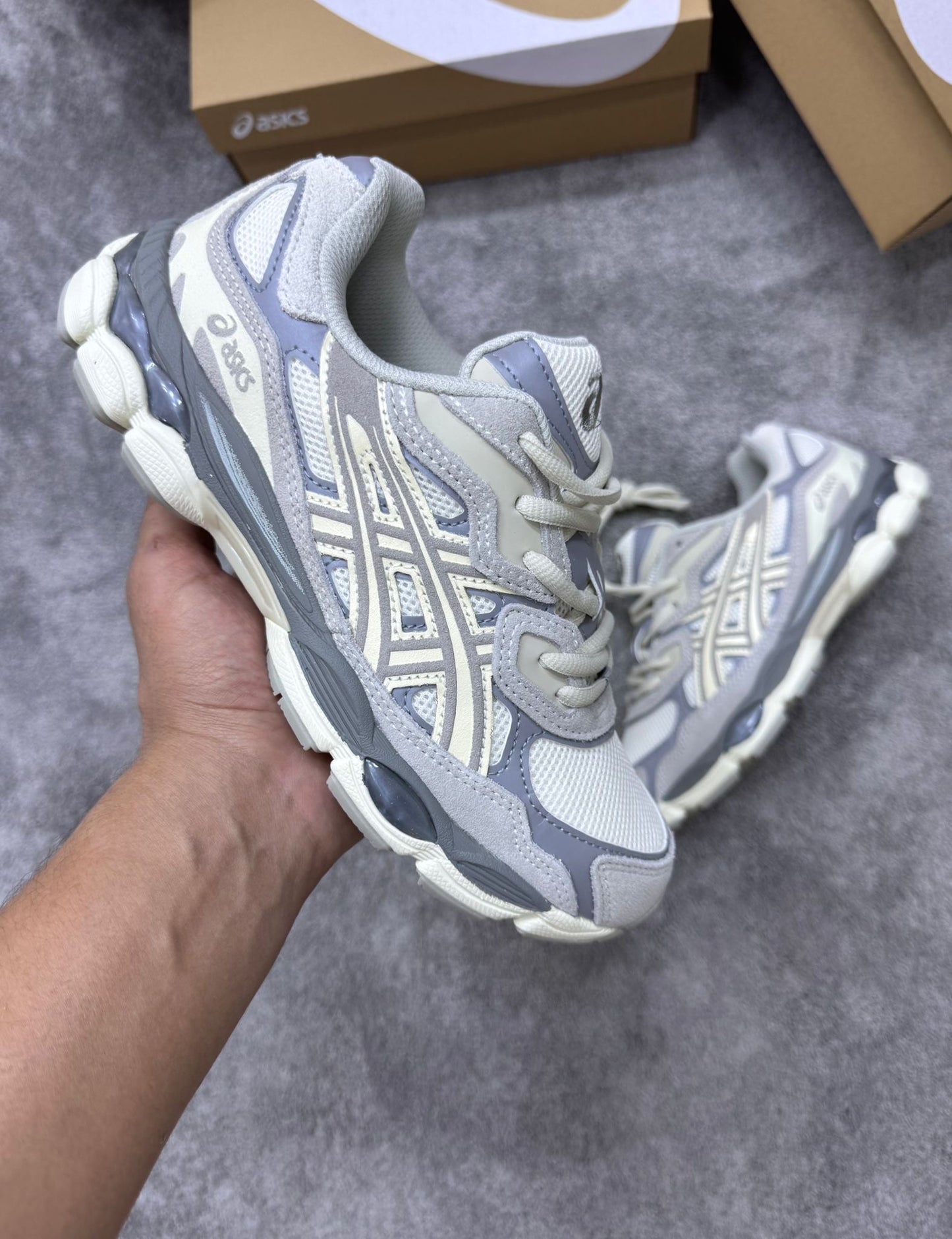 Asics GEL-NYC “con gris”