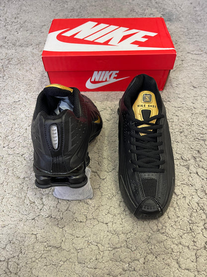 Nike Shox R4 negras