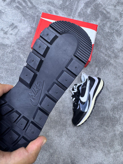 Nike x scai vaporwaffle black white