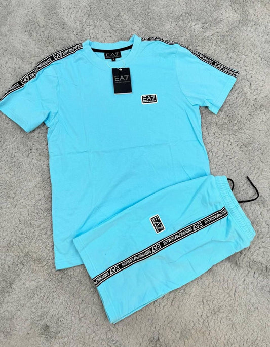 Conjunto de verano EA7