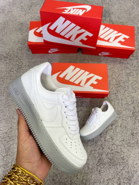 AIR FORCE 1 (blanca suela gris ) "calidad MEDIA"