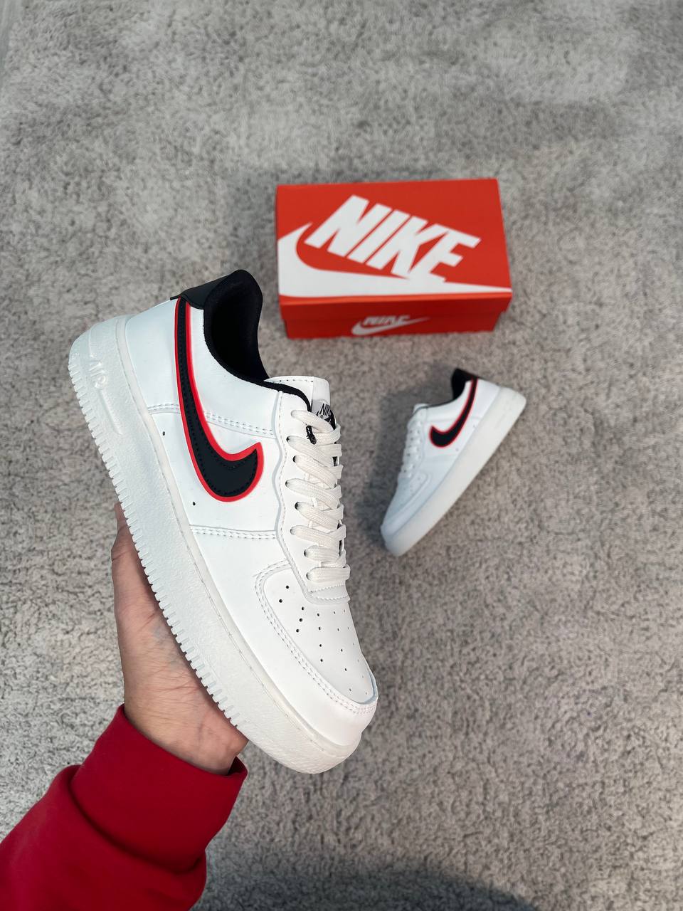 Air Force 1 logo rojo "Baja calidad"