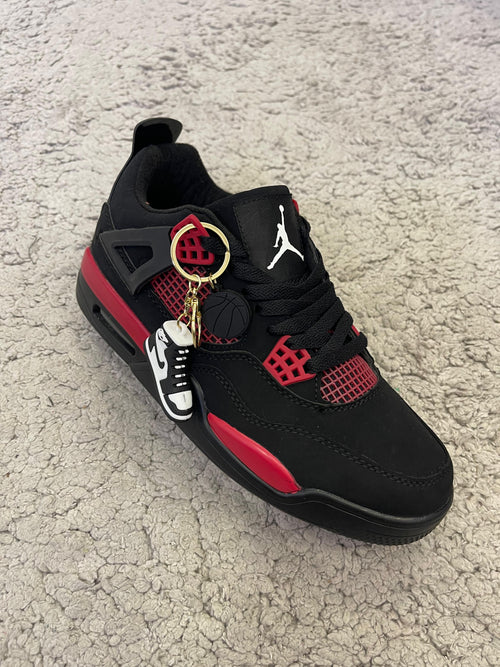 Jordan 4 "calidad media"
