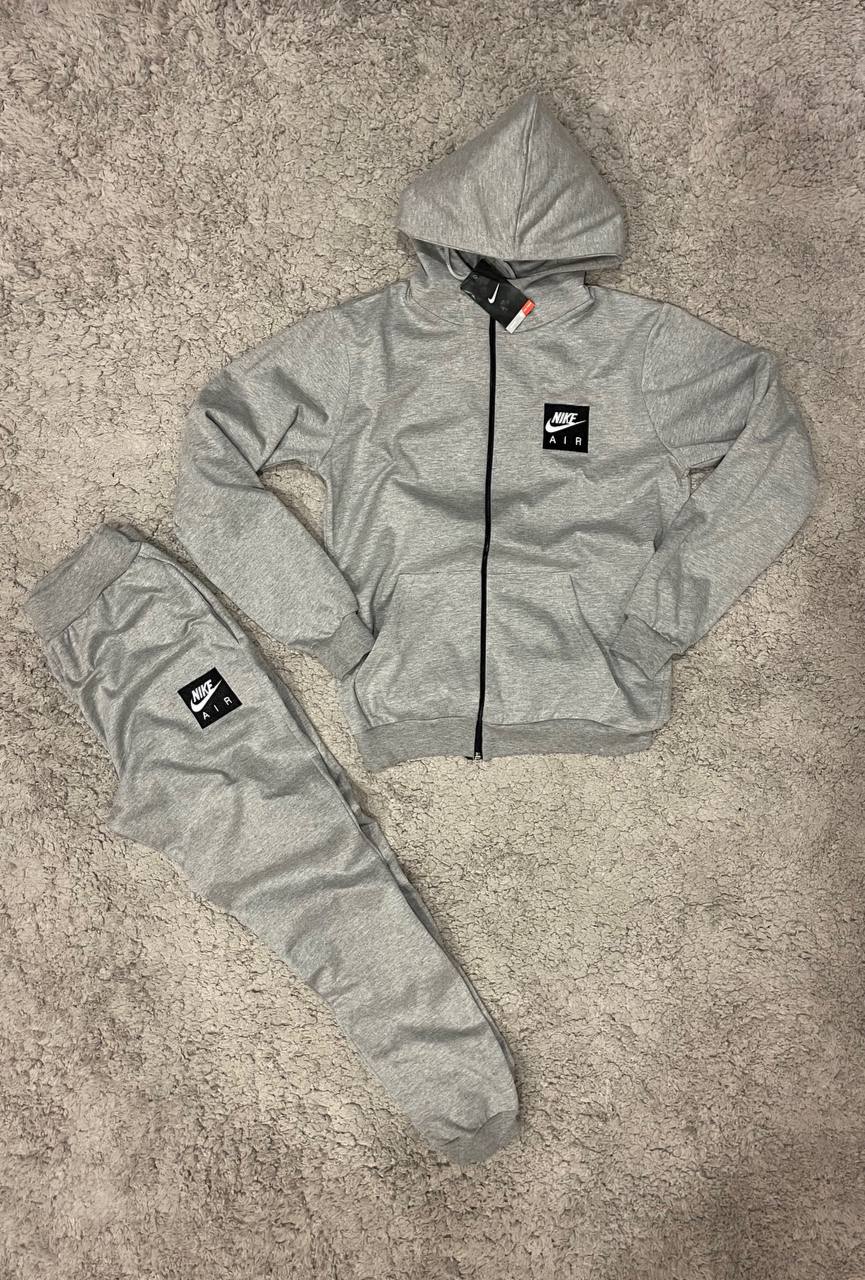 Chándal Nike gris “novedad” "Baja calidad"