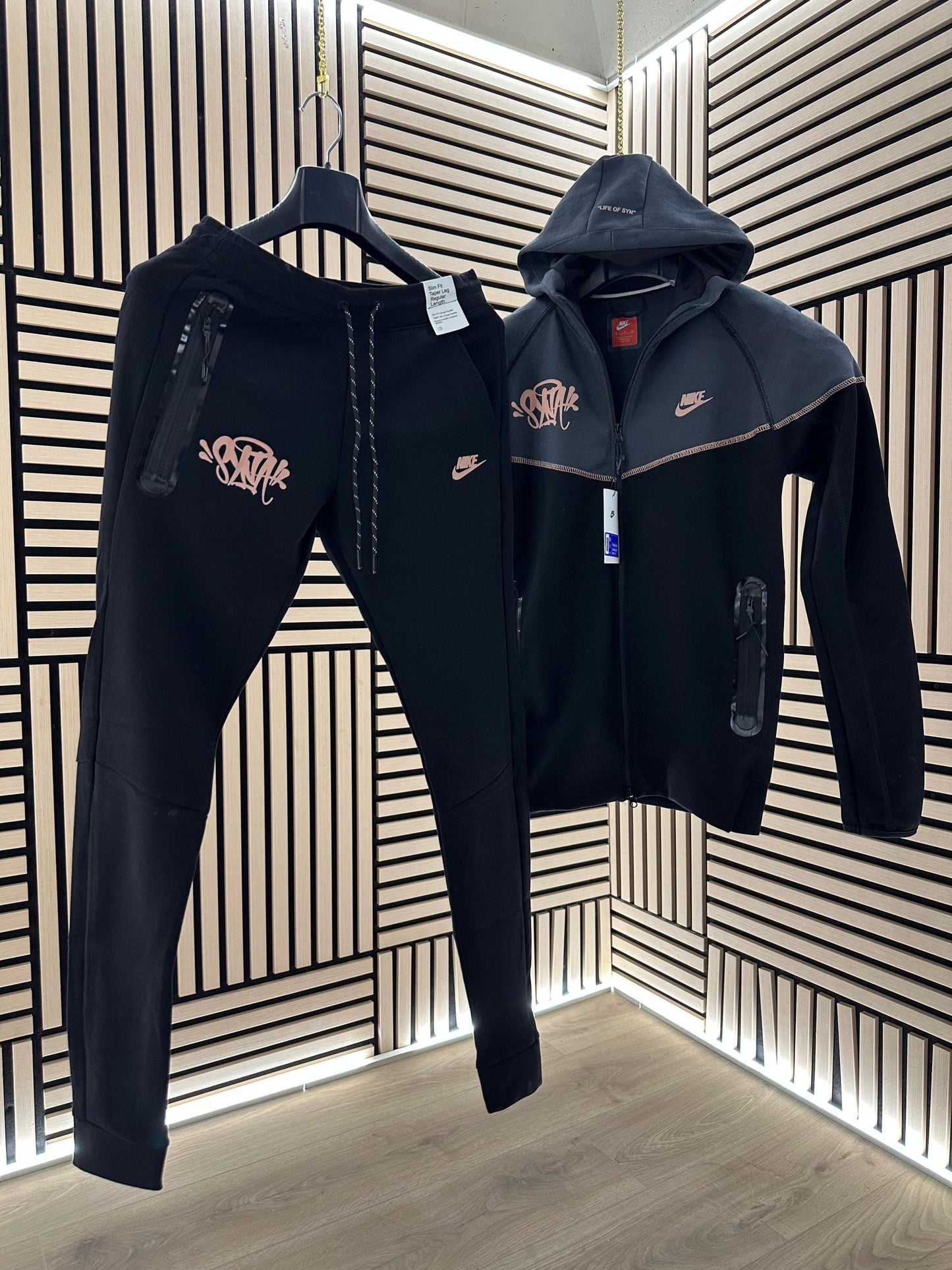 Chandal TECH X SYNA WORLD