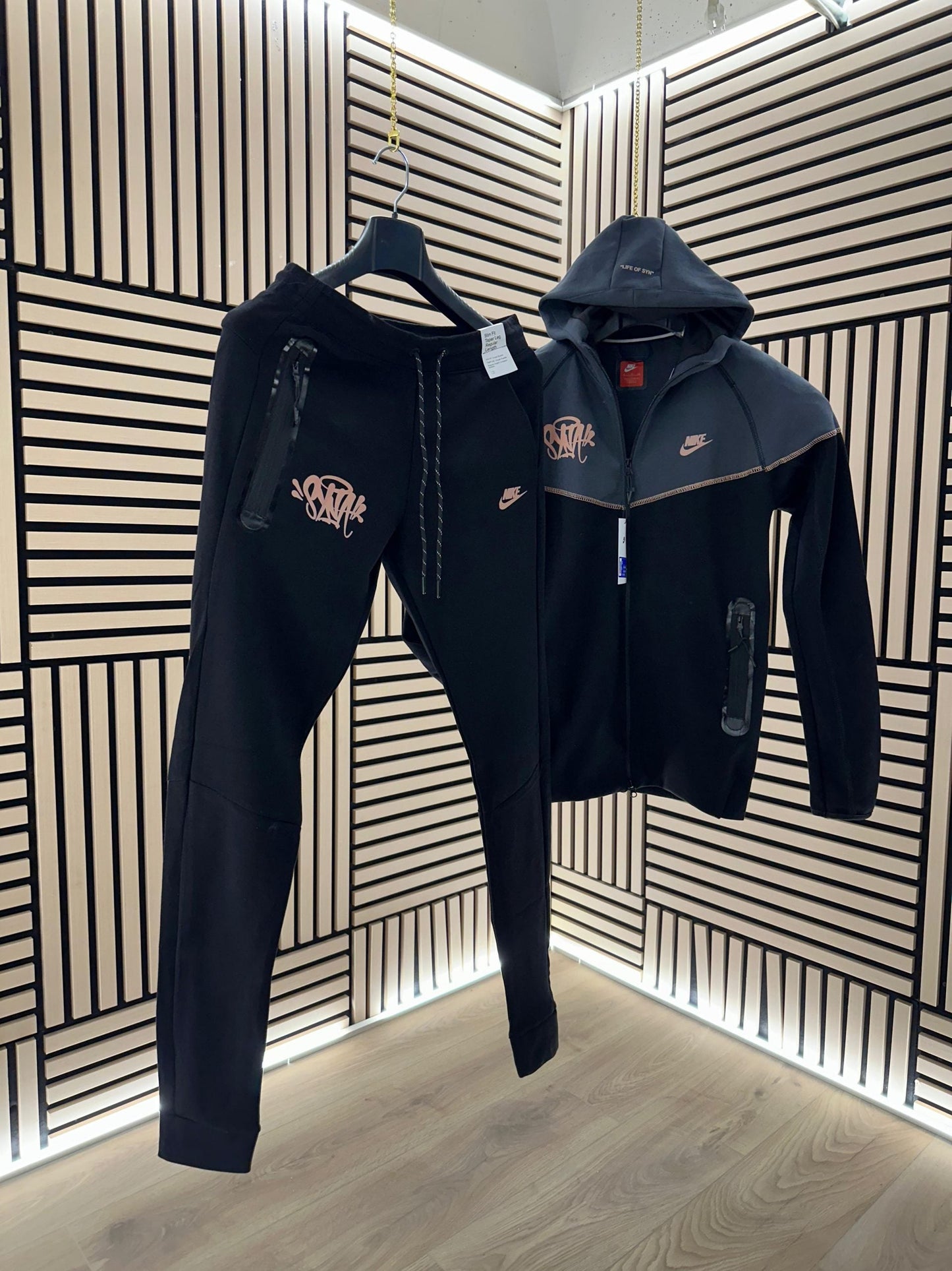 Chandal TECH X SYNA WORLD