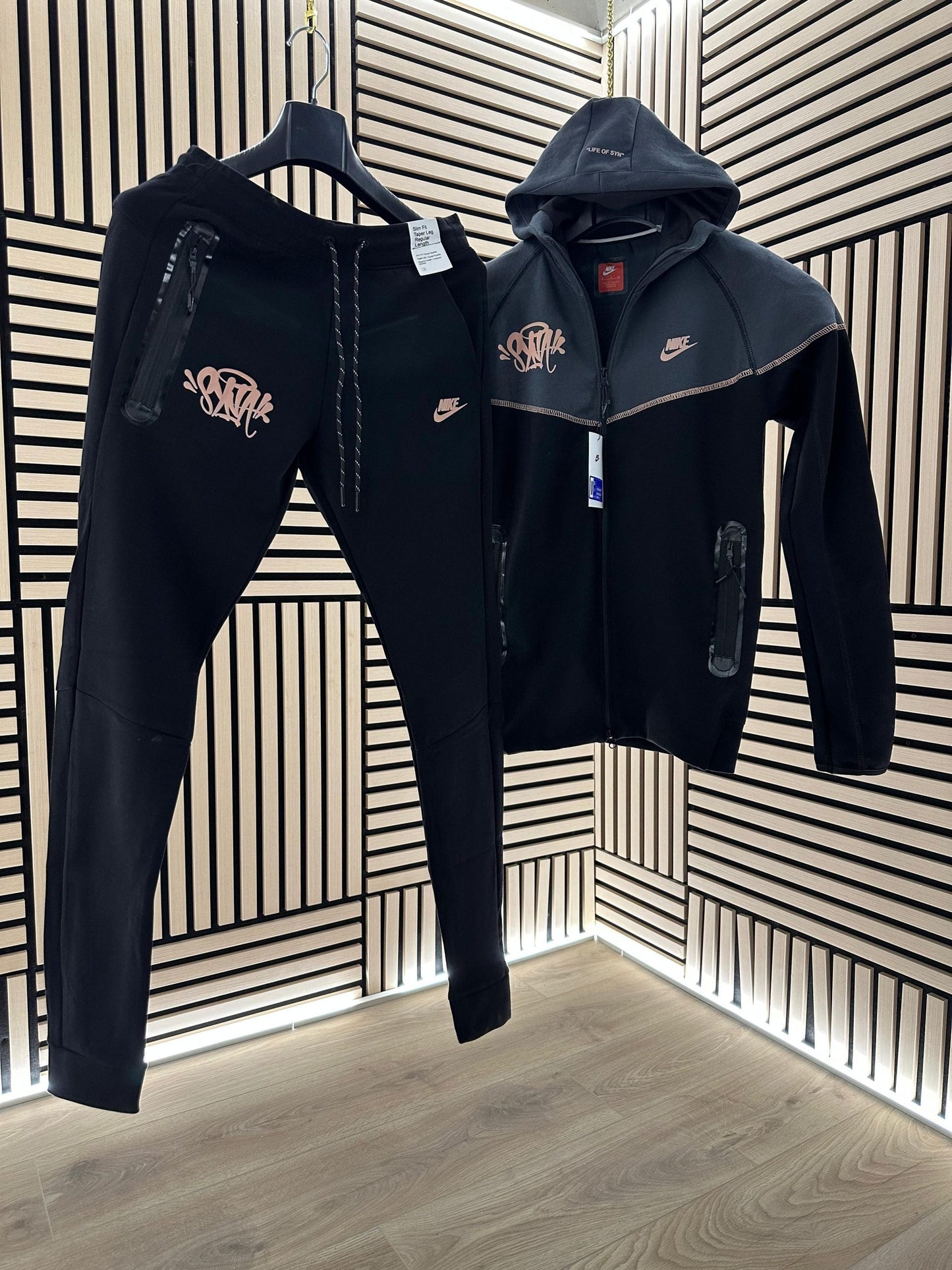 Chandal TECH X SYNA WORLD