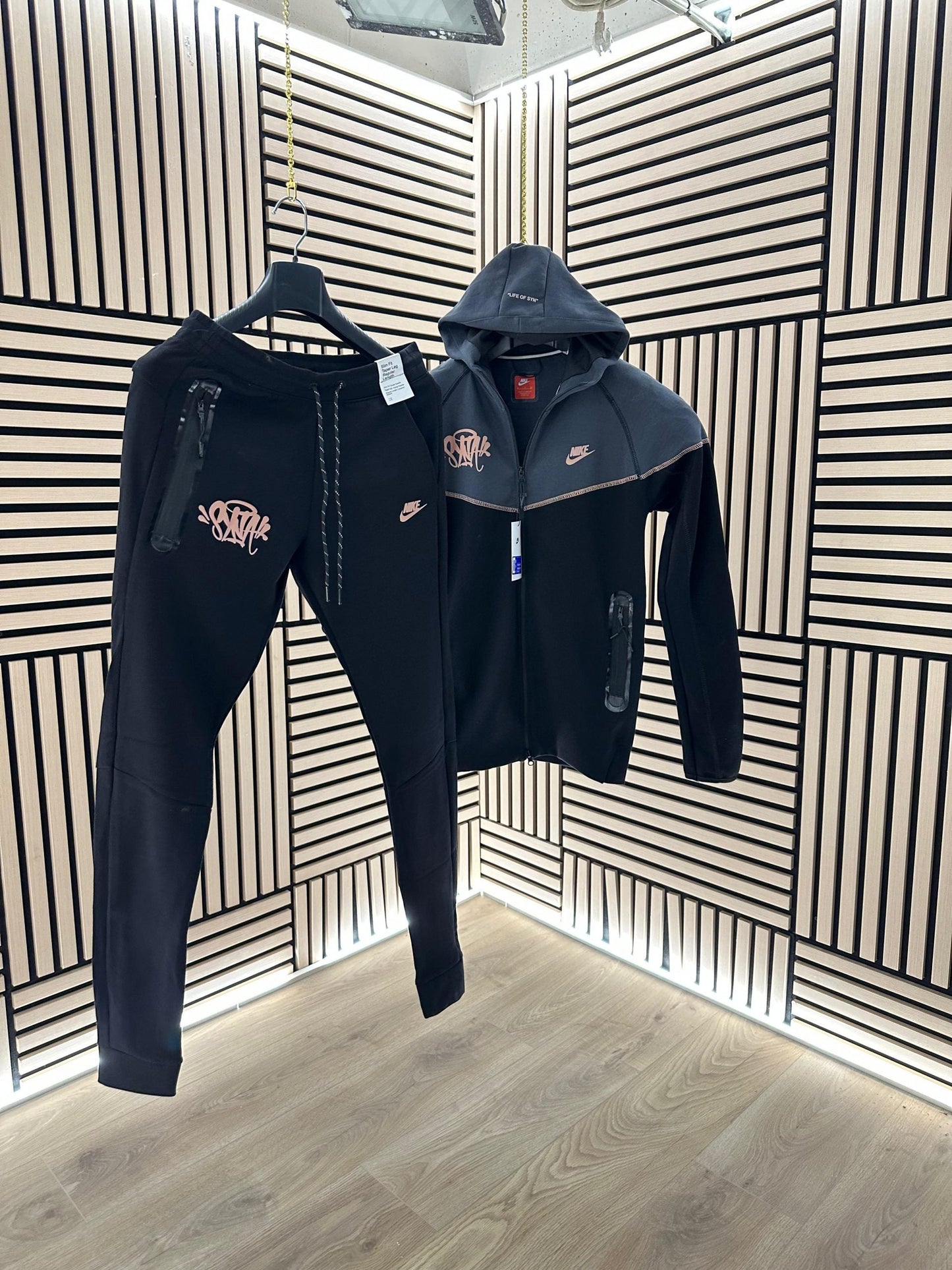 Chandal TECH X SYNA WORLD