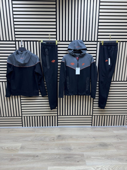 Chandal TECH X SYNA WORLD