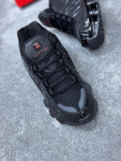 NIKE SHOX ( Negras)