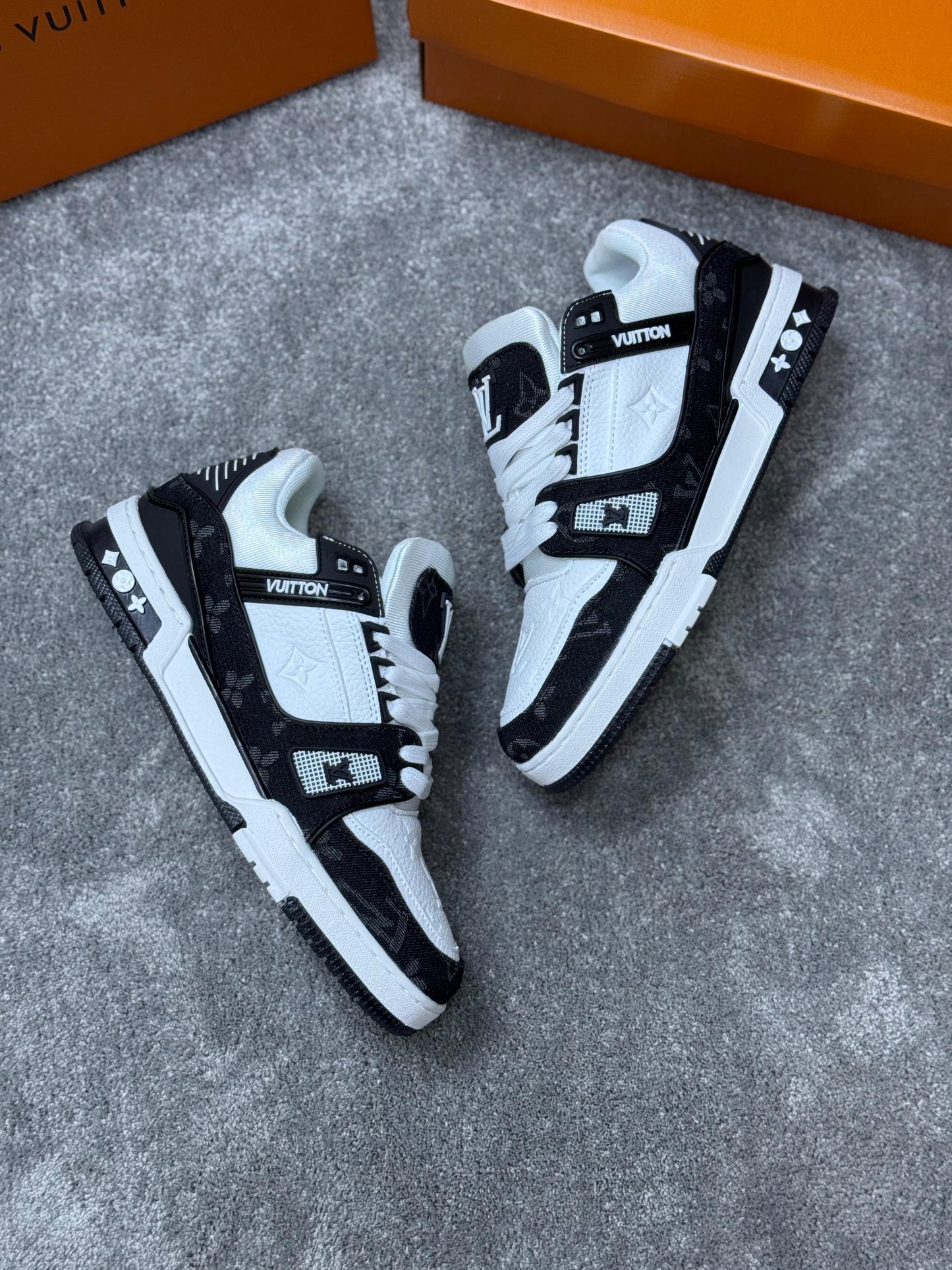 LOUIS VUITTON TRAINER