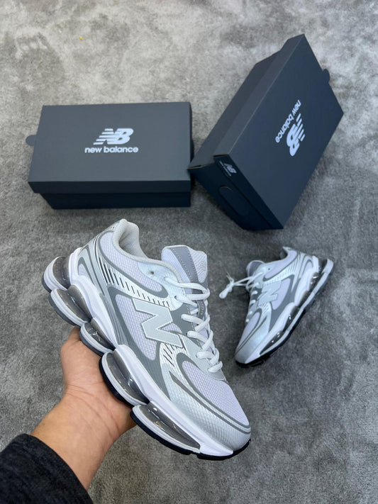 New Balance  2000