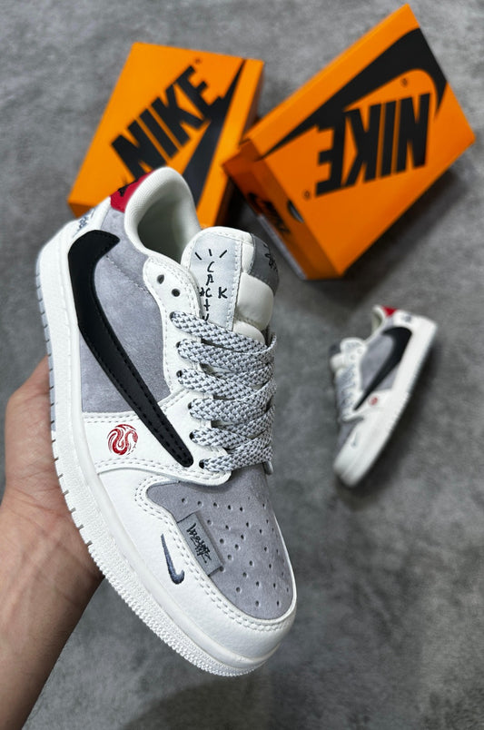 Travis Scott x Air Jordan 1 Low OG