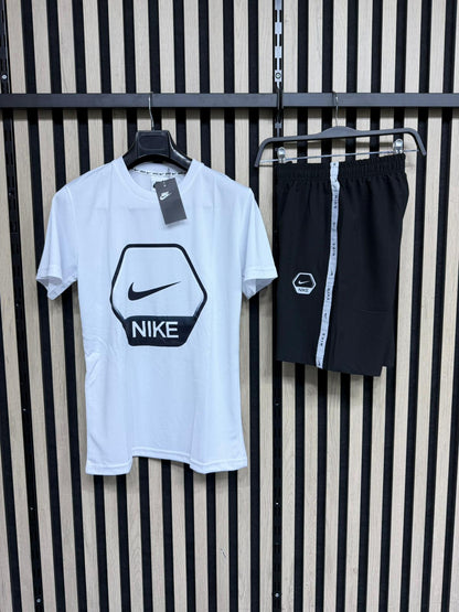 Conjuntos Nike (BLANCO Y NEGRO)