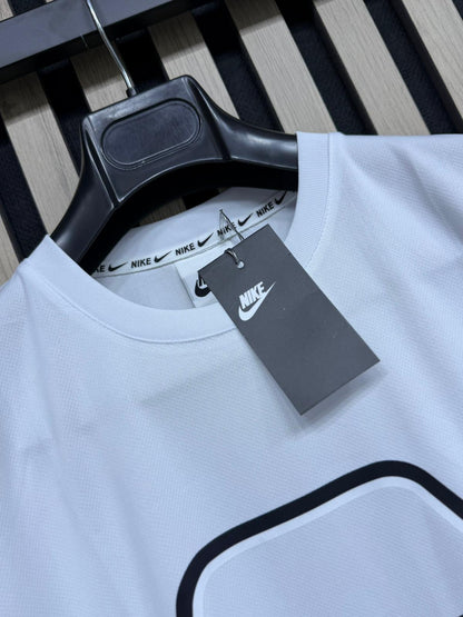 Conjuntos Nike (BLANCO Y NEGRO)